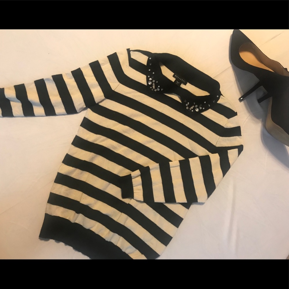 Metaphor jeweled collar 3/4 sleeve sweater